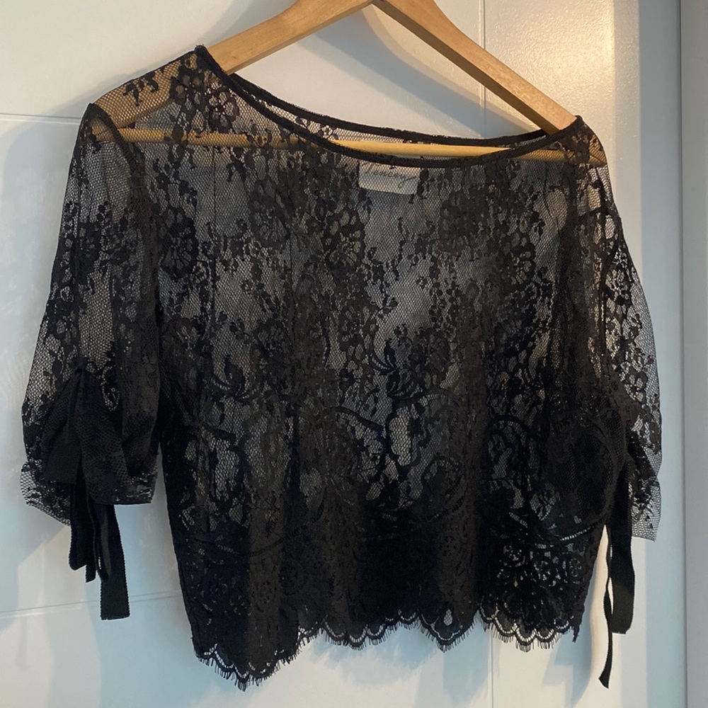 Pencey Black Lace Sheer Short-Sleeve Top
